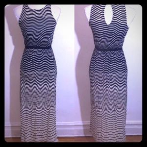 🌱Ann Taylor • blue ombré keyhole maxi dress